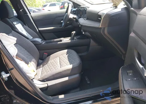 2025 Nissan Kicks Sv Intelligent Awd z USA, uszkodzony, nr VIN 3N8AP6CB3SL321721